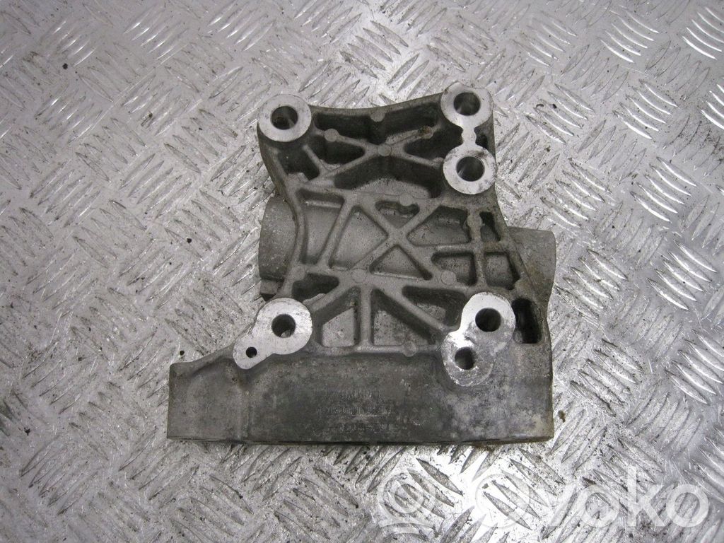 Land Rover Discovery Sport Engine mount bracket 