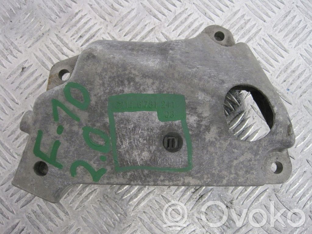 BMW 2 Active Tourer U06 Gearbox mounting bracket 