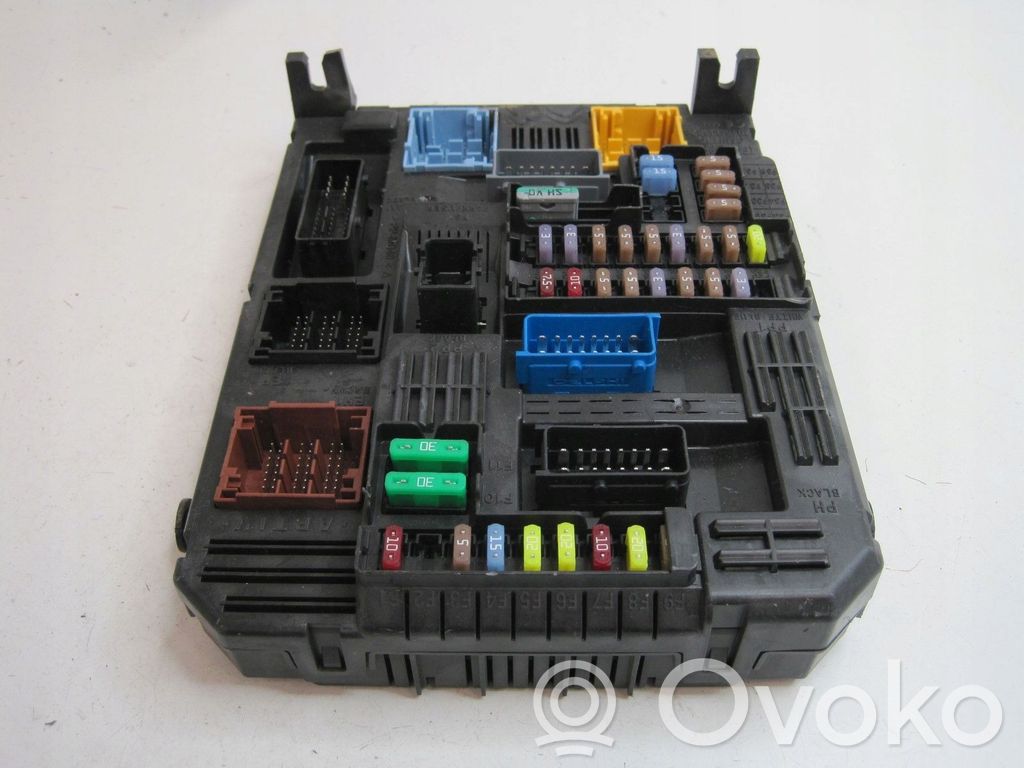 Citroen C4 Grand Picasso Fuse box set 