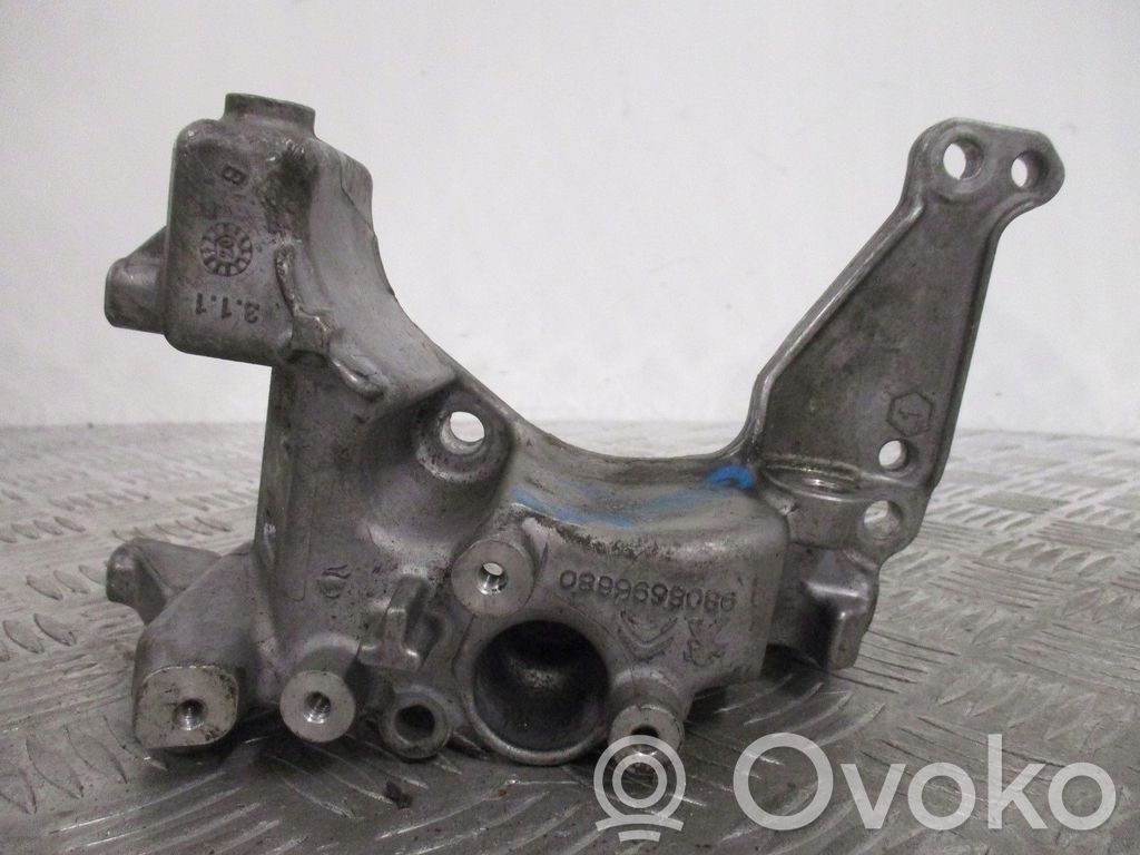 Peugeot 308 Engine mount bracket 