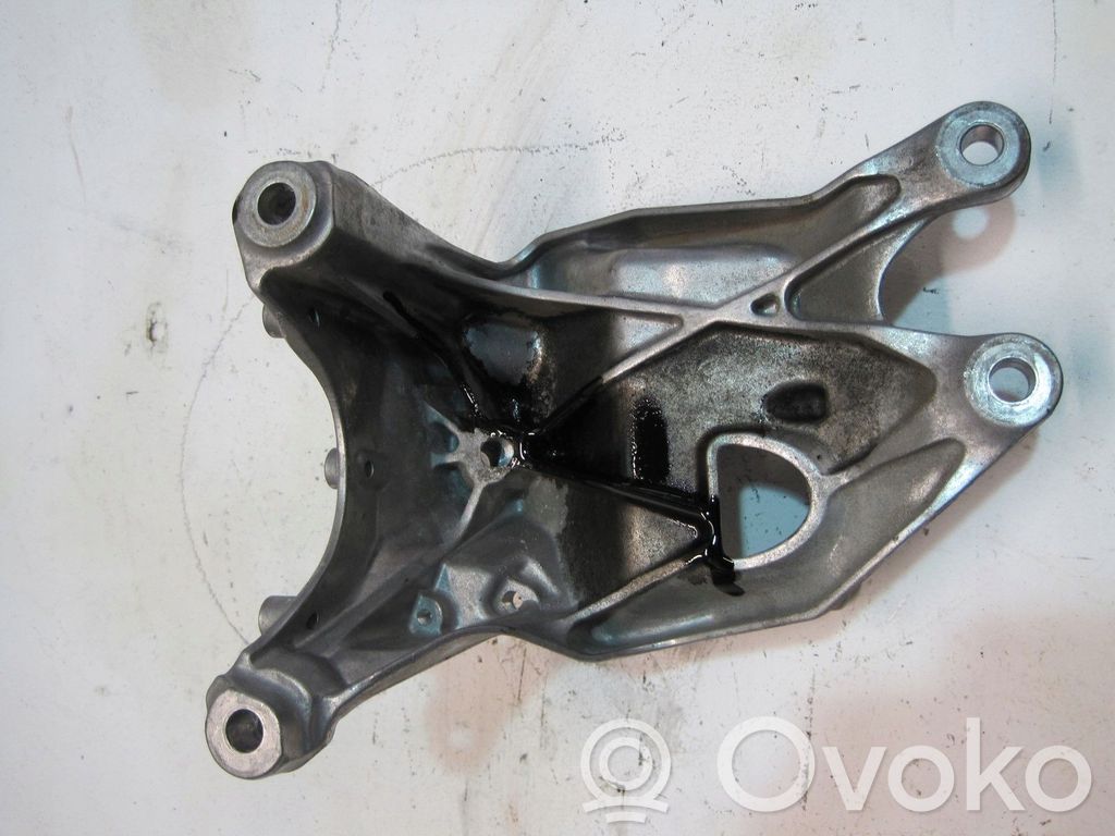 Audi A3 S3 A3 Sportback 8P Engine mounting bracket 