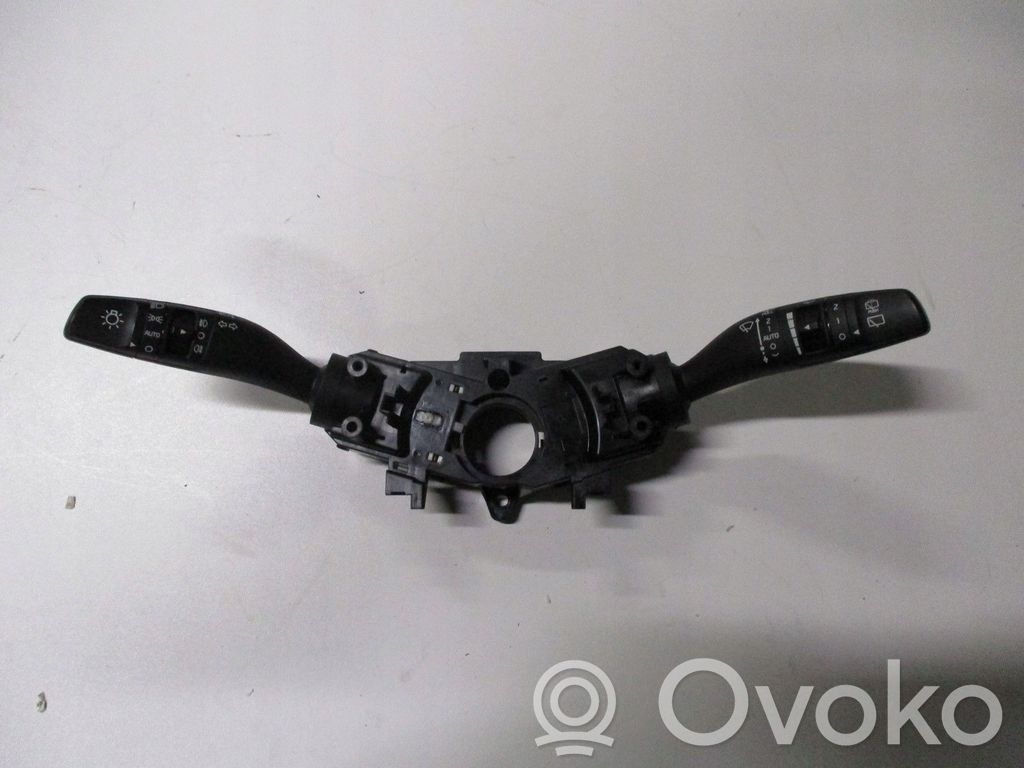 KIA Niro Unidad de control de la consola central 