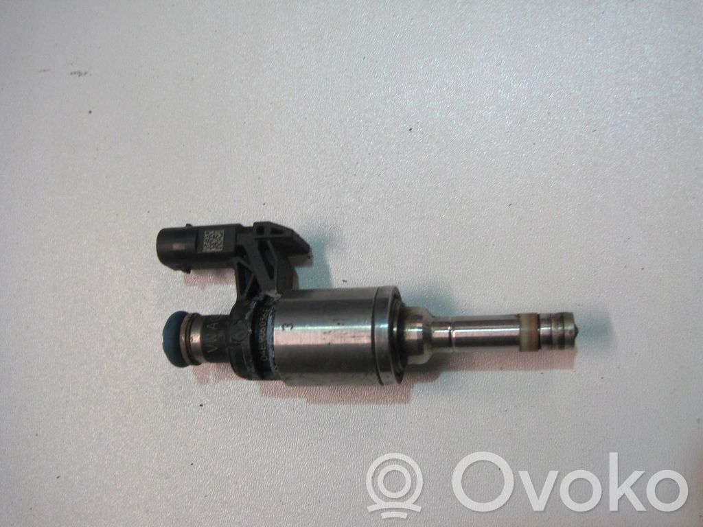 Skoda Rapid (120G, 130G, 135G) Inyector de combustible 
