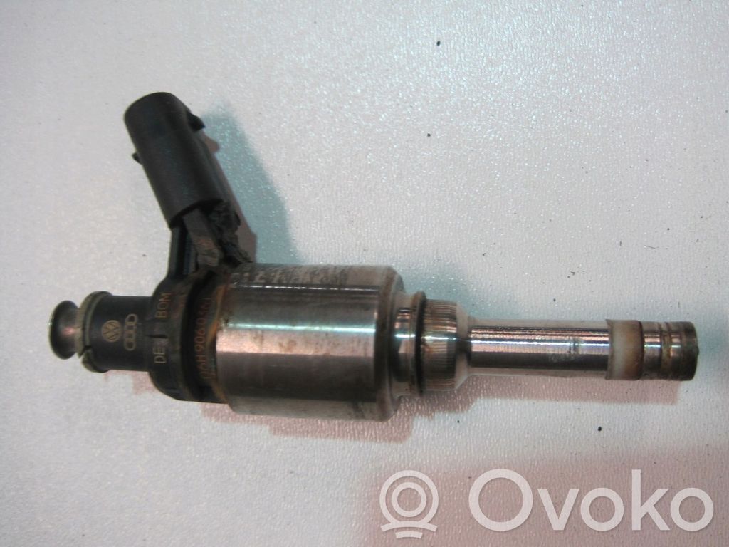 Skoda Rapid (120G, 130G, 135G) Inyector de combustible 
