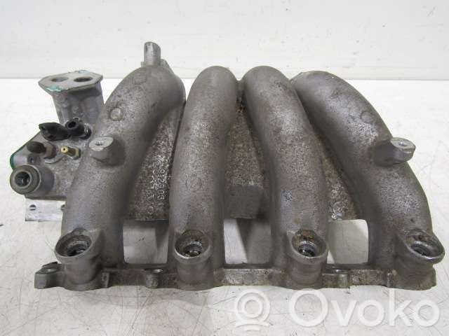 Volvo S40, V40 Colector de admisión 