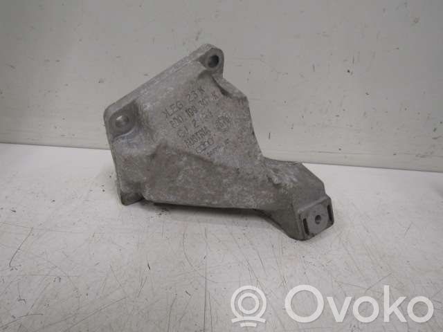 Engine mounting bracket   8D0199307K