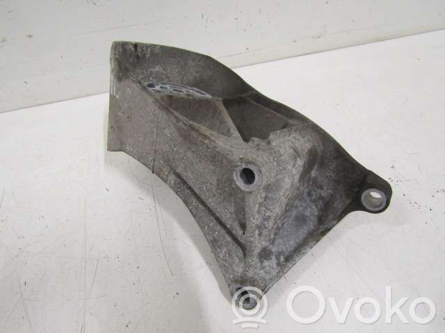 Engine mounting bracket   9485192