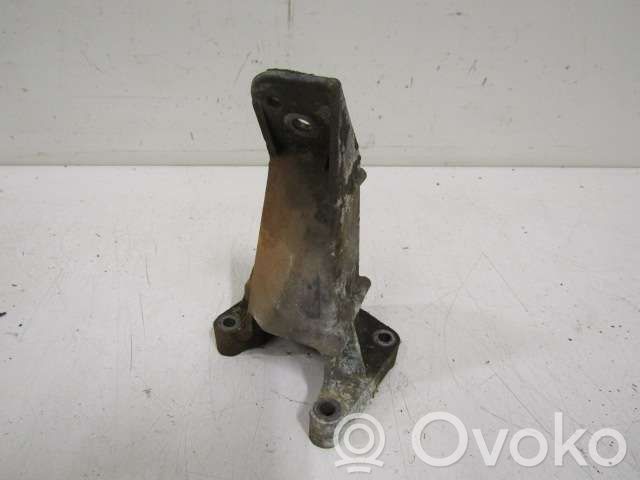 Engine mounting bracket   1329559