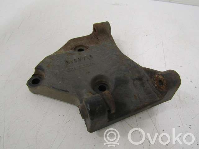 Volvo 940 Mocowanie alternatora 