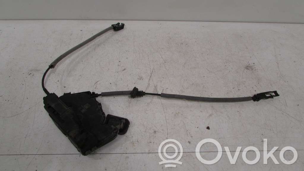 Volkswagen Caddy Front door lock 