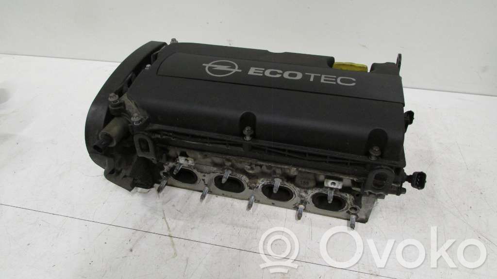 Opel Astra H Culata del motor 