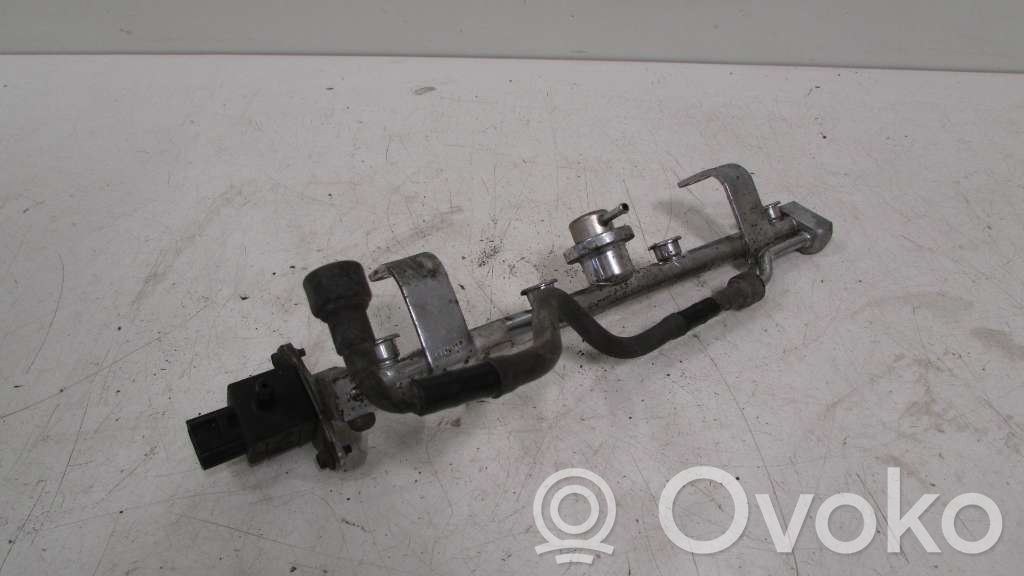 Ford Focus Fuel main line pipe 