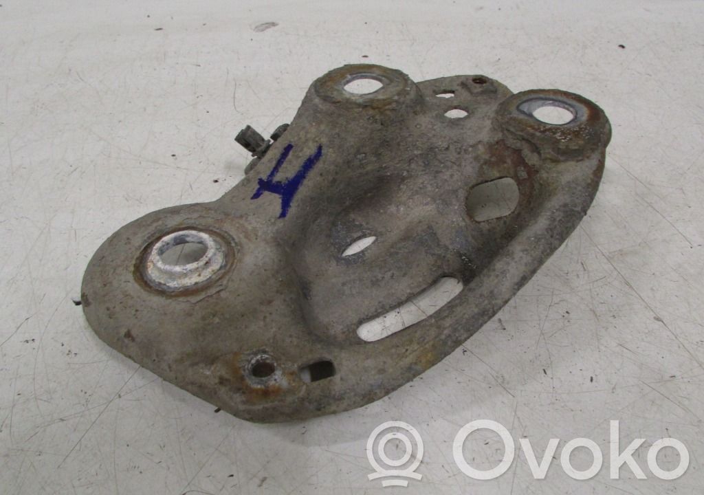 Volvo V70 Cits aizmugures šasijas elements 