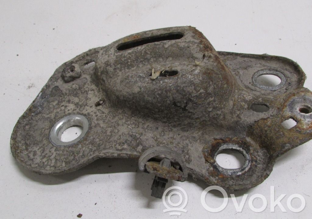 Volvo V70 Cits aizmugures šasijas elements 