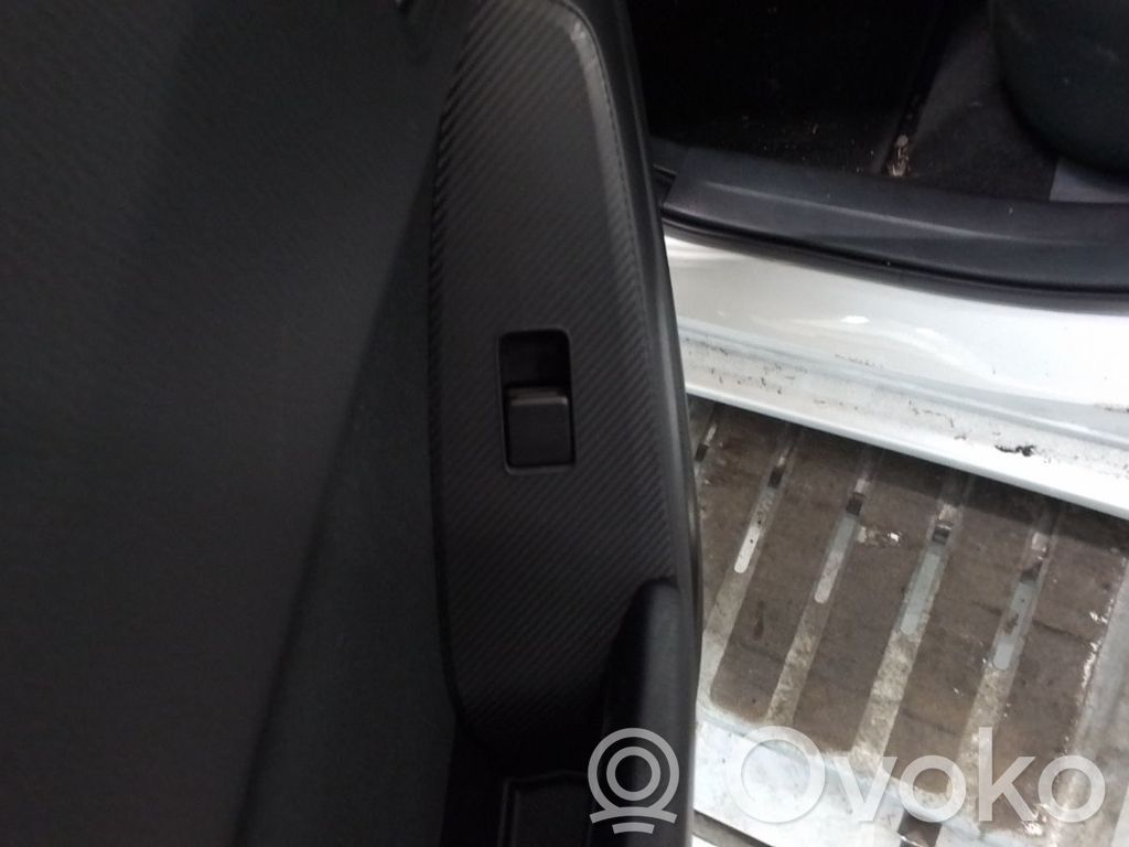 Electric window control switch   KD3566370A
