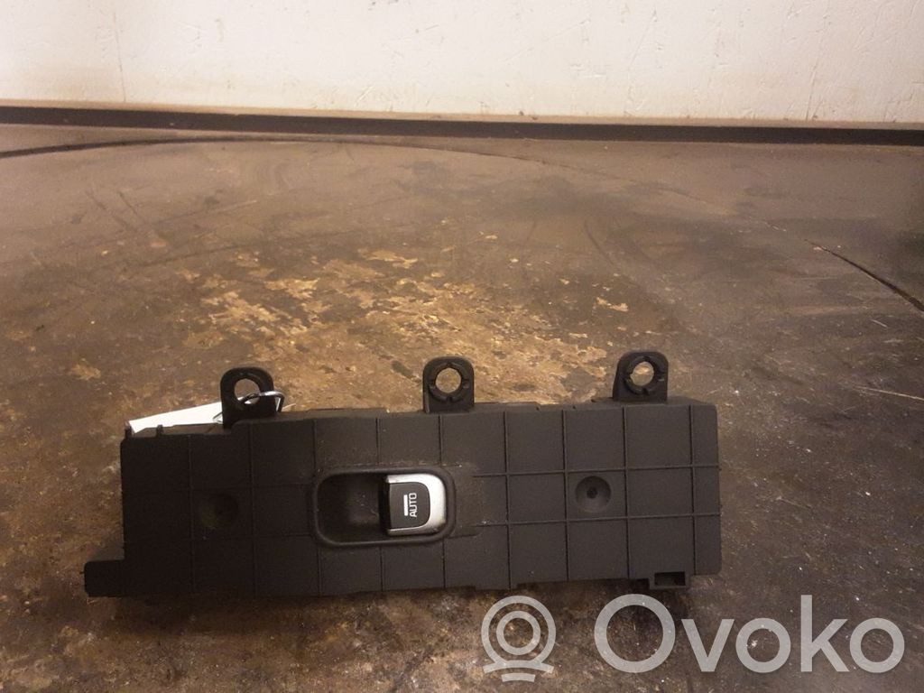 Interruptor del elevalunas eléctrico   93575G5400