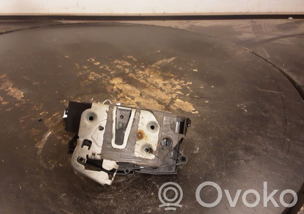 Central locking motor   EM2AU21812BD