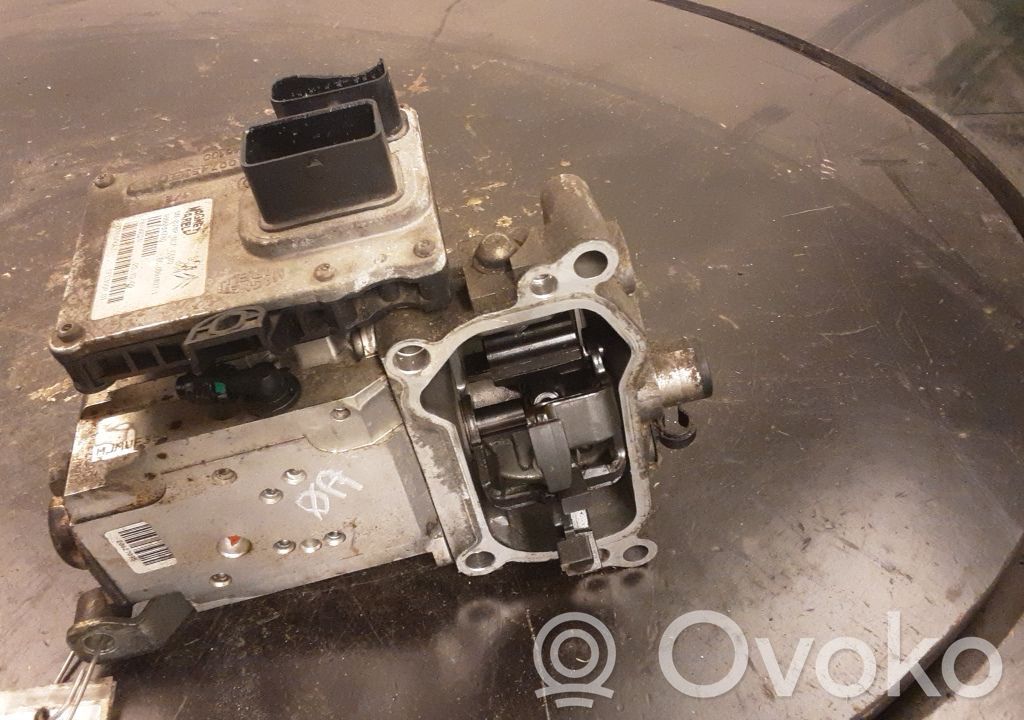 Gear selector   9664965580