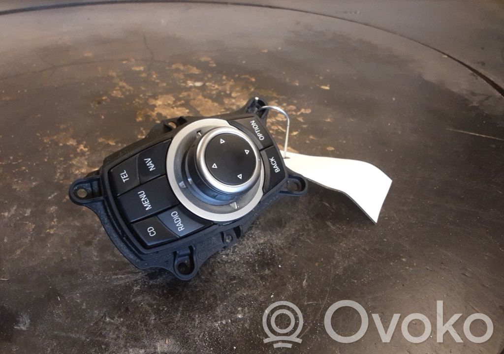 Radio/CD/DVD/GPS head unit   65829334611,9213309