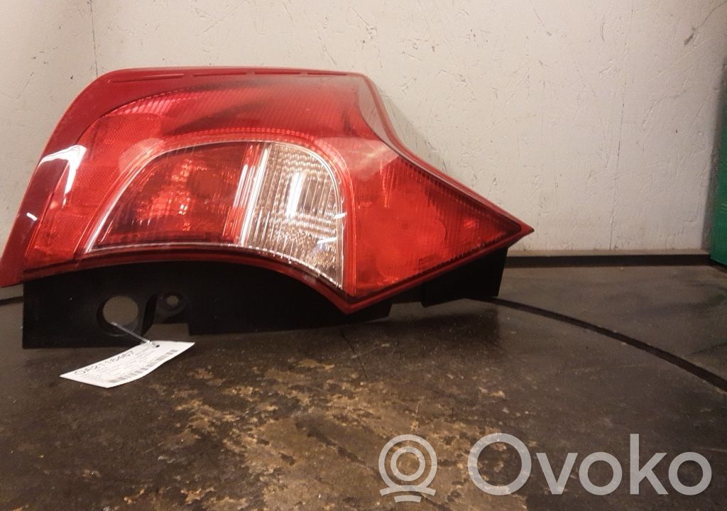 Rear/tail lights   265553VV0A