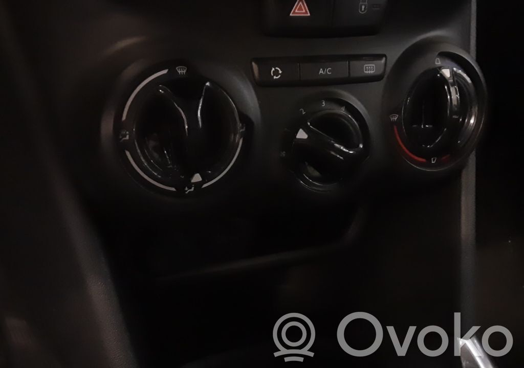 Climate control unit   96728464ZD
