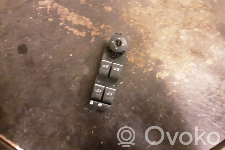 Electric window control switch   F1ET14A132HS