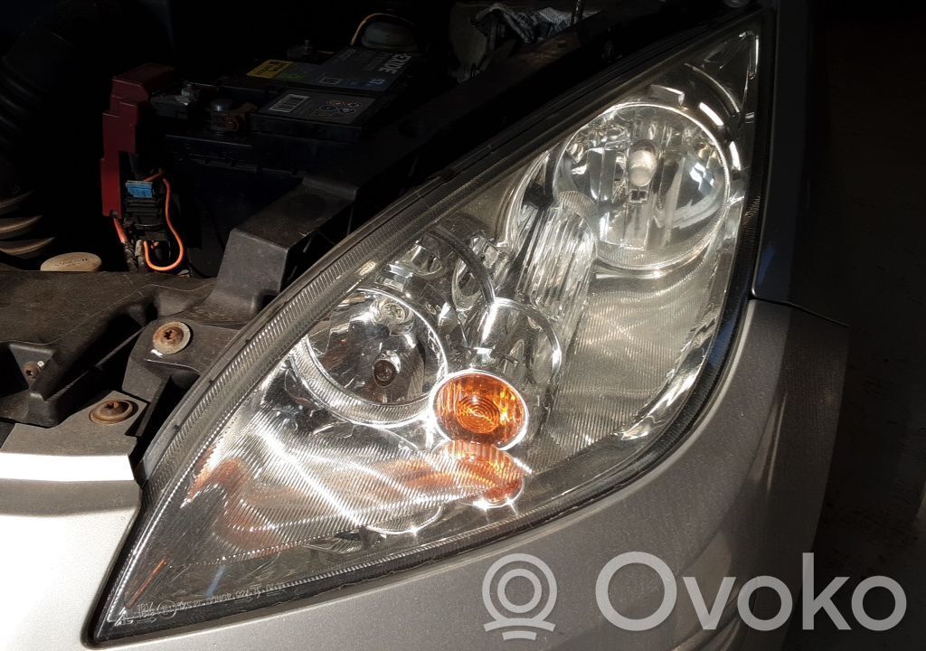 Mitsubishi Colt Phare frontale 