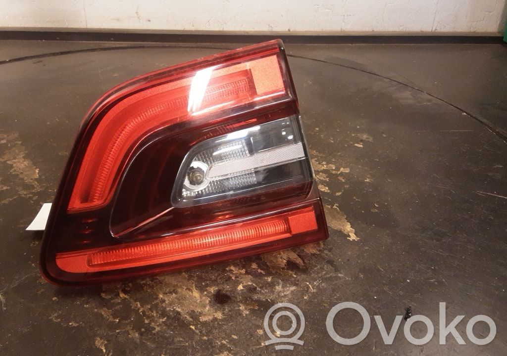 Rear/tail lights   265550151R