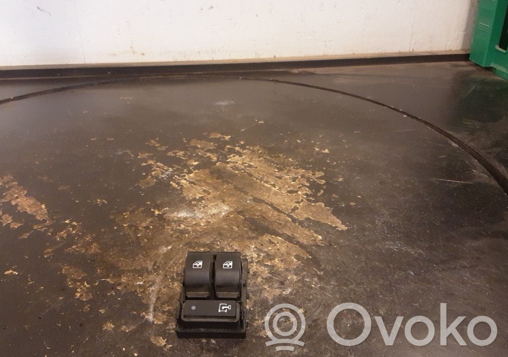 Opel Combo D Electric window control switch 