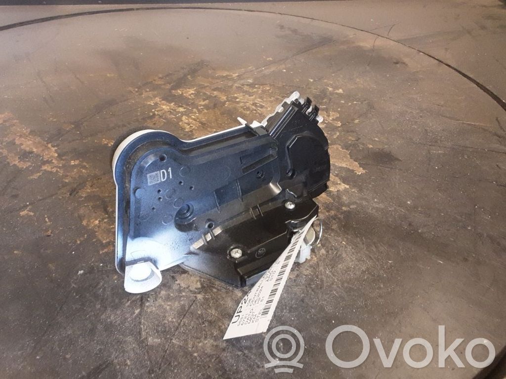 Central locking motor   B000847680