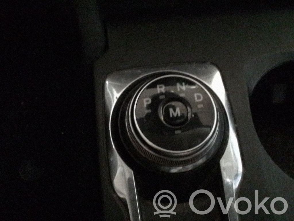 Ford Focus Pārnesumu pārslēgs 