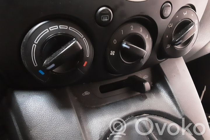 Climate control unit   DF7161190B