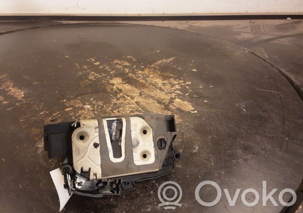 Central locking motor   EM2AR26412CB