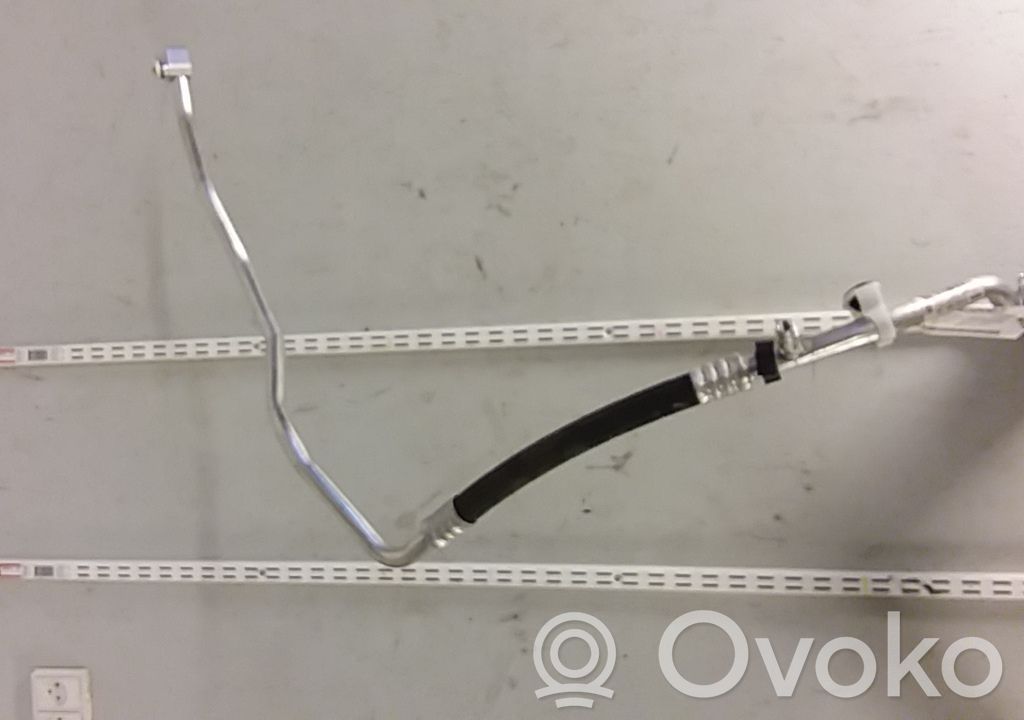 BMW 2 F44 Conductă/furtun aer condiționat (A/C) 