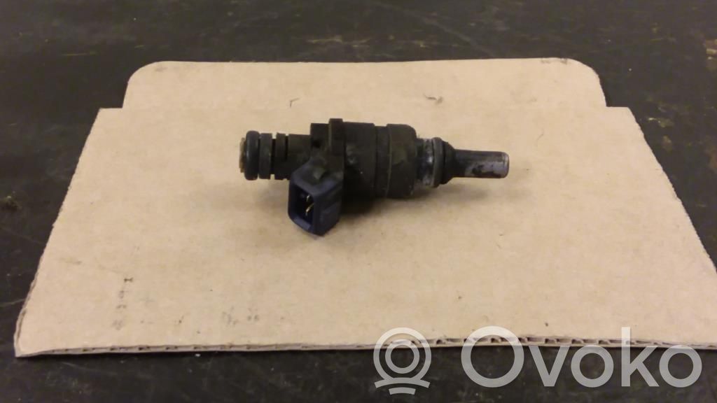Fuel injector   1439800