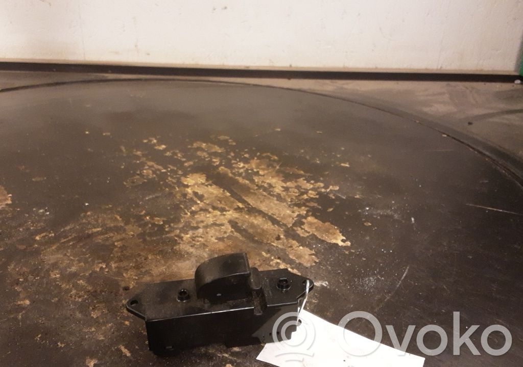 Citroen C-Crosser Electric window control switch 