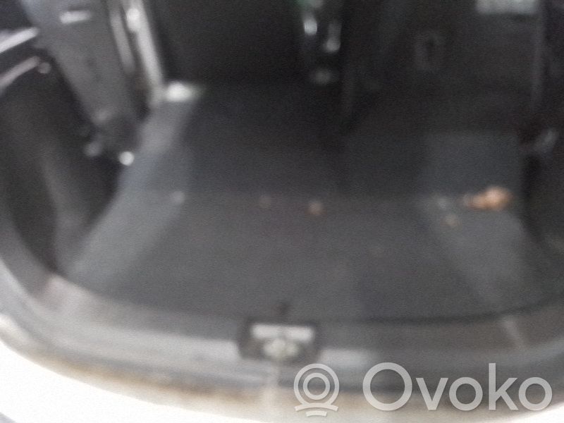 Trunk/boot floor carpet liner