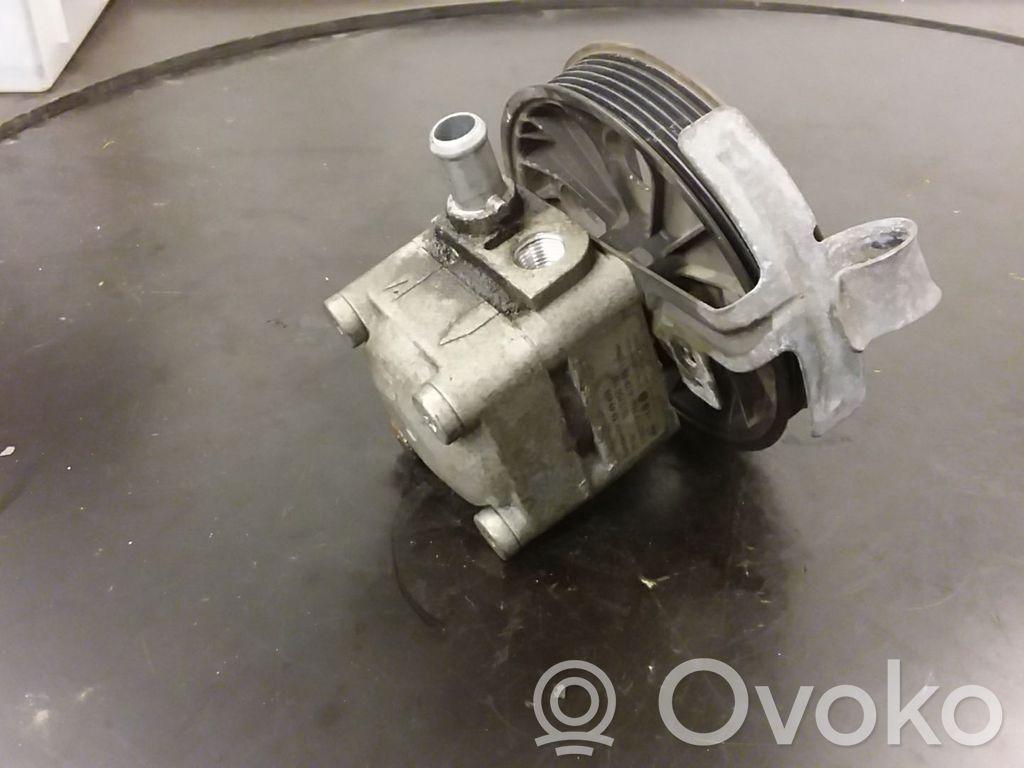 Volvo S60 Ohjaustehostimen pumppu 