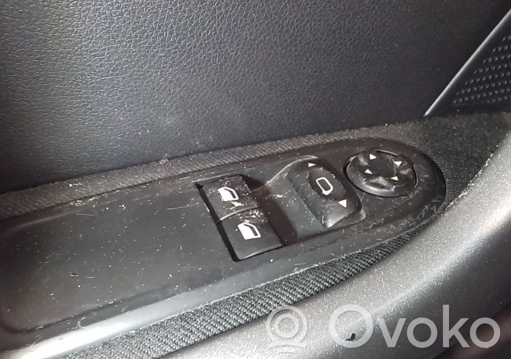 Electric window control switch   649024