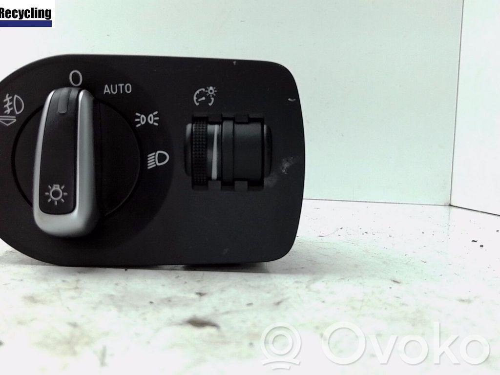 Multifunctional control switch/knob   8X09596735PR