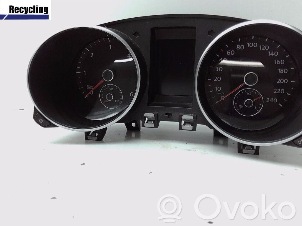 Volkswagen Golf VI Tacómetro 
