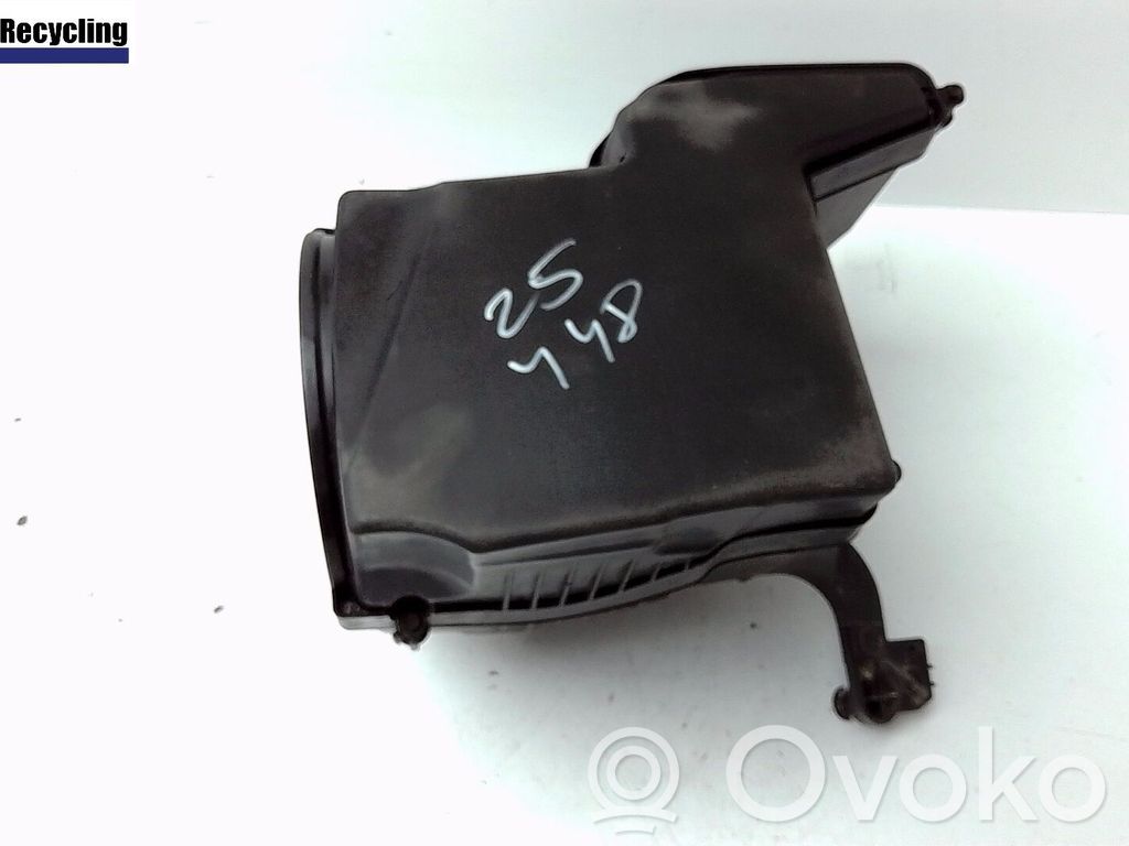 Ford Focus Air filter box 