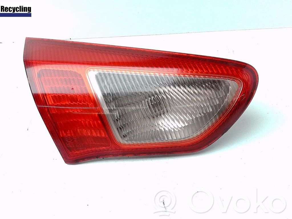 Mitsubishi Lancer VIII Takaluukun takavalot 