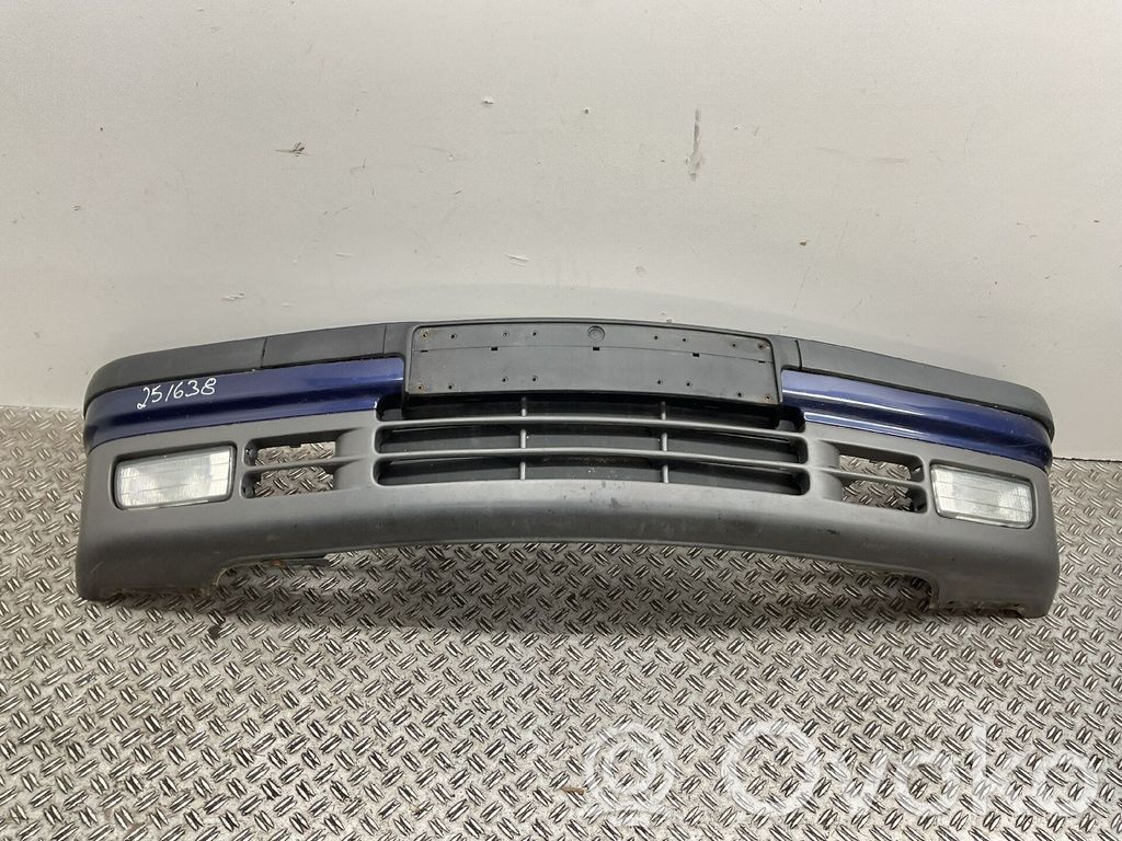 BMW 3 E36 Zderzak przedni 