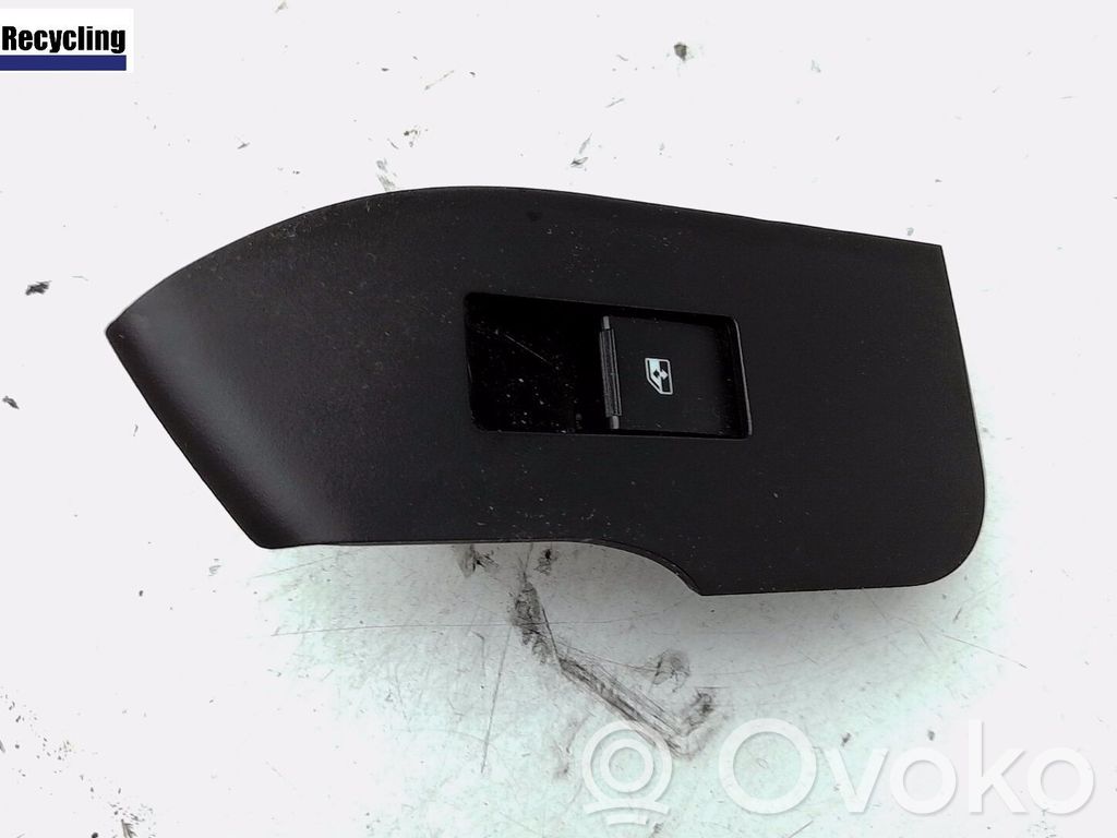 Chevrolet Captiva Electric window control switch 