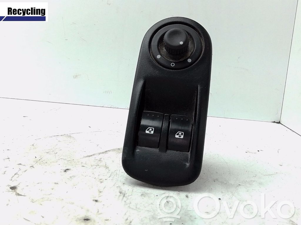 Opel Movano A Electric window control switch 