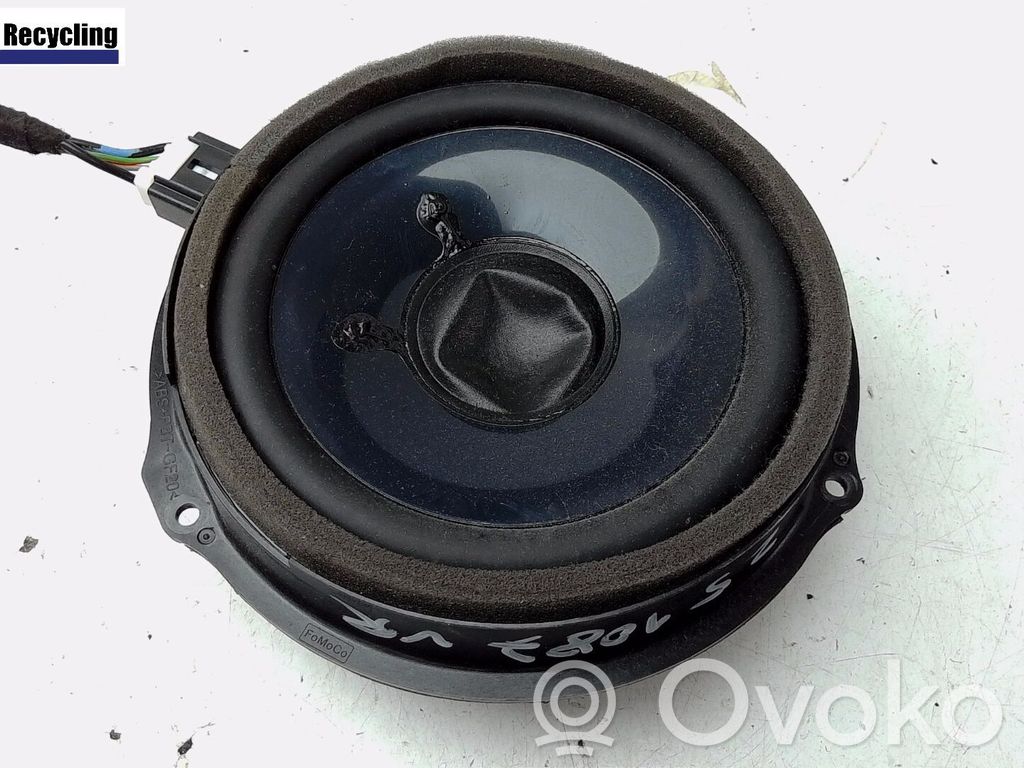 Ford Focus Radio/CD/DVD/GPS head unit 