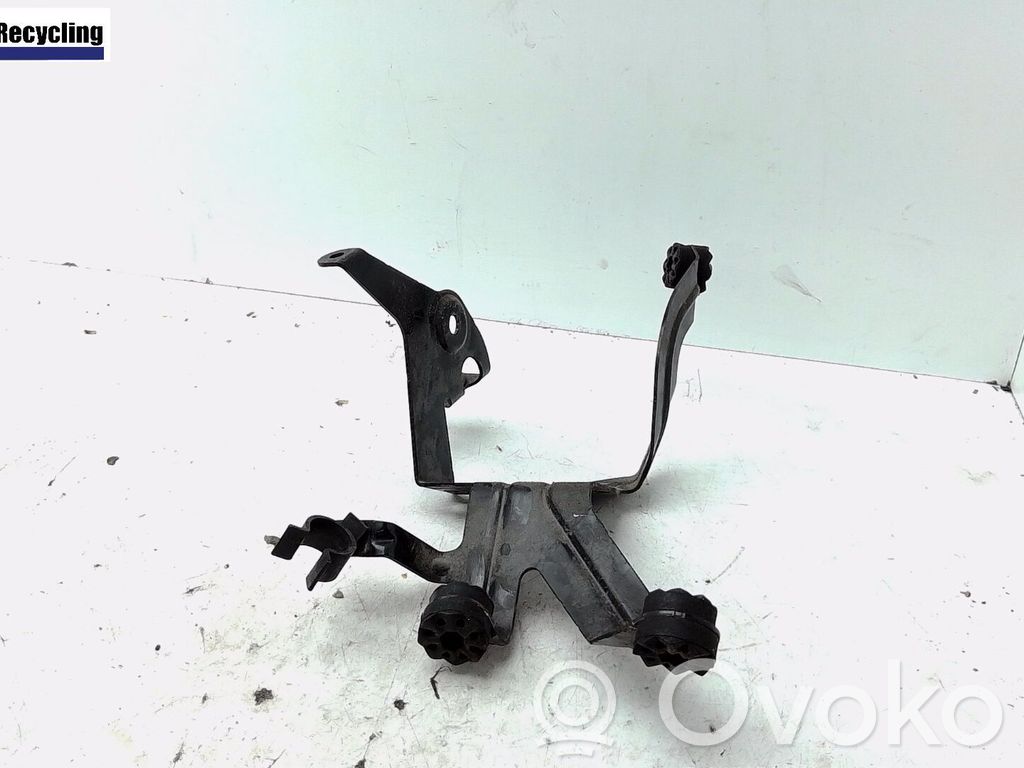BMW 5 E60 E61 Support bolc ABS 