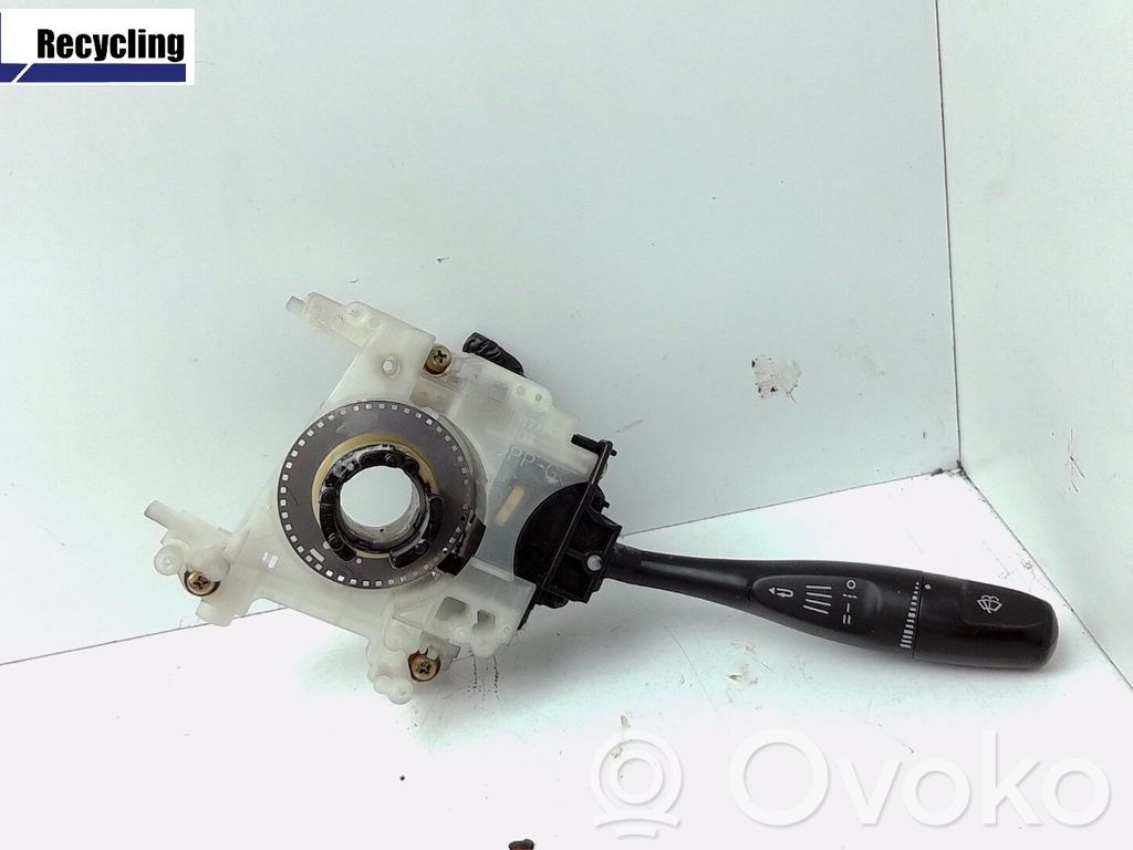 Mitsubishi Space Runner Indicator stalk 