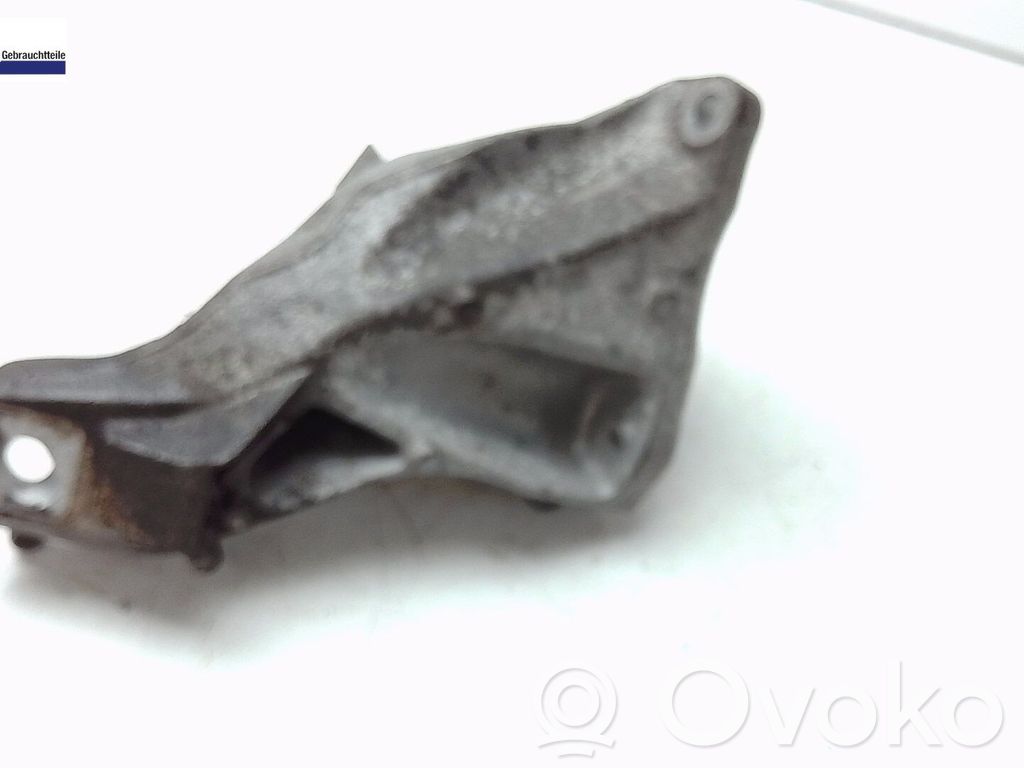 BMW 3 E90 E91 Engine mounting bracket 
